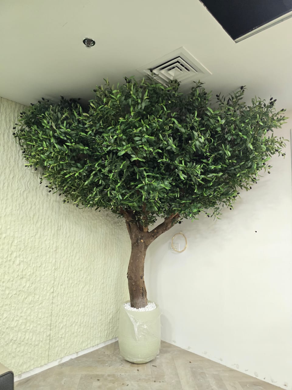 Artificial olive tree