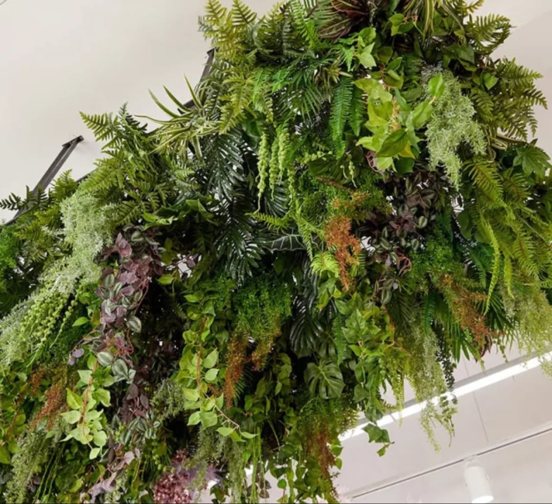 Suspended artificial foliage cluster